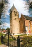 Toren Walfriduskerk Bedum na restauratie 1995-1997, gezien van het ingangshek.